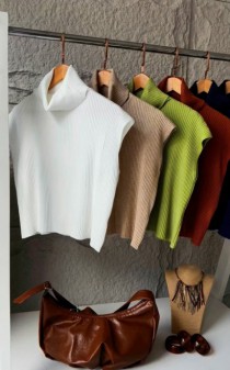 BLUSA GOLA ALTA TRICOT MODAL - Arthmanha