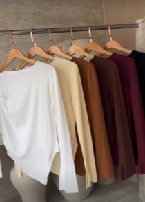 BLUSA ASSIMÉTRICA COM MANGA - Arthmanha