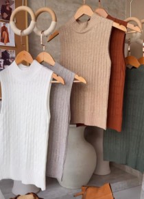 BLUSA TRICOT MODAL SEM MANGA - Arthmanha